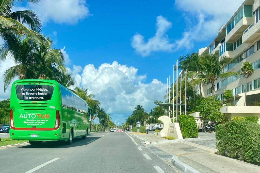Cancun Oceanfront, Entire Apartment المظهر الخارجي الصورة